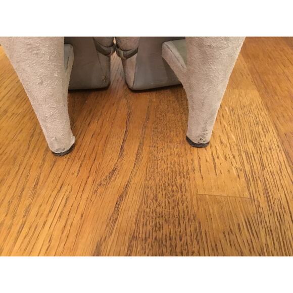 1980s Yves Saint Laurent Rive Gauche gray suede T strap platform Sandals - Picture 9 of 10